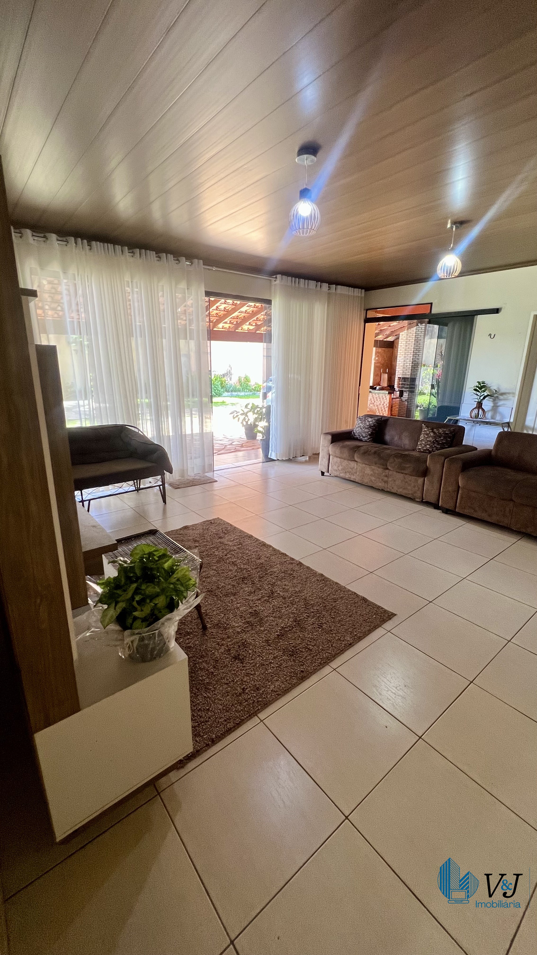 Casa em Vicente Pires | Lote de 800m² | 4 Quartos | Piscina Aquecida | Uso Residencial e Comercial — foto 11