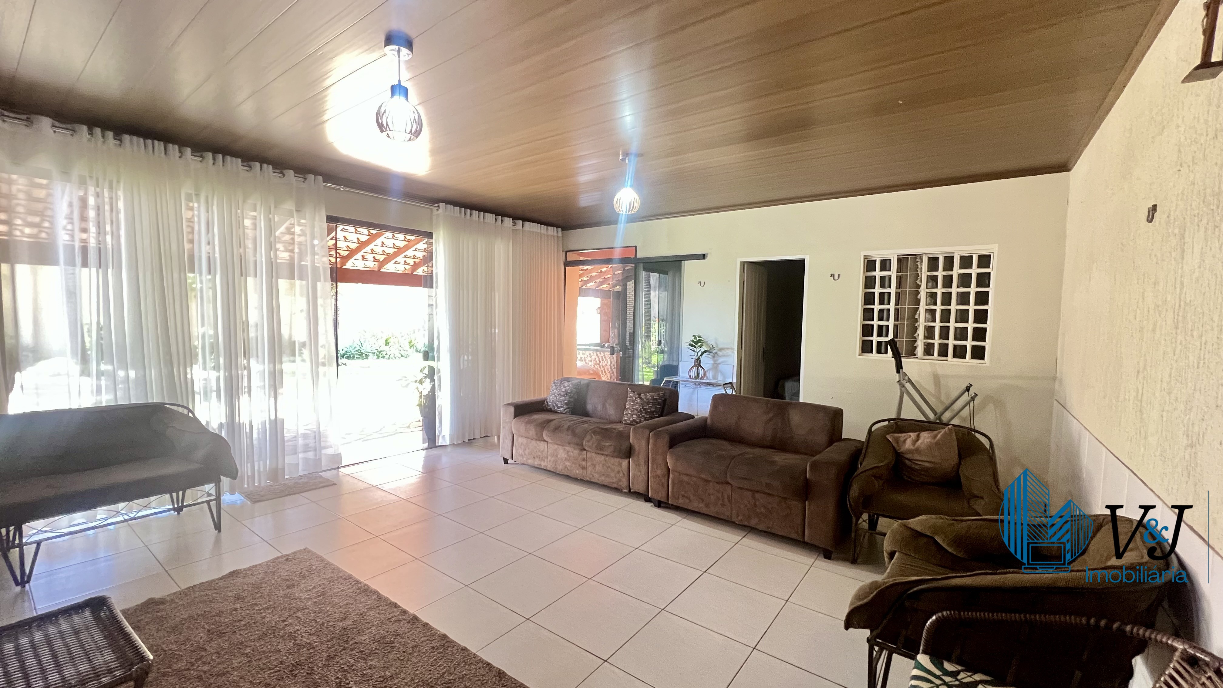 Casa em Vicente Pires | Lote de 800m² | 4 Quartos | Piscina Aquecida | Uso Residencial e Comercial — foto 13